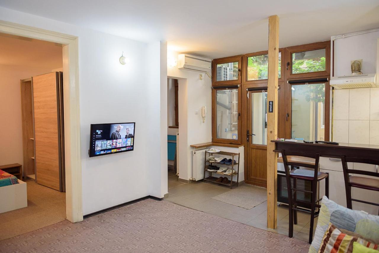 Center Walking Apartment And Room Bucareste Exterior foto